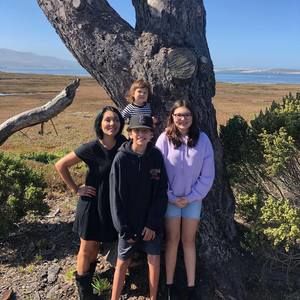 Meet your Posher, Selena